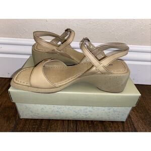Easy Spirit Sandals Women’s 7 Light Taupe Dream Girl Anti Gravity 6776405 New